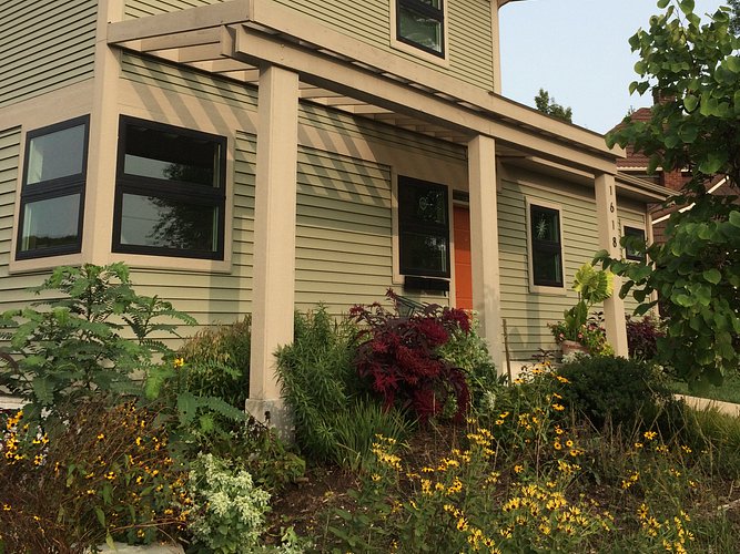 Exterior of 1618 Muscatine with Landscaping
